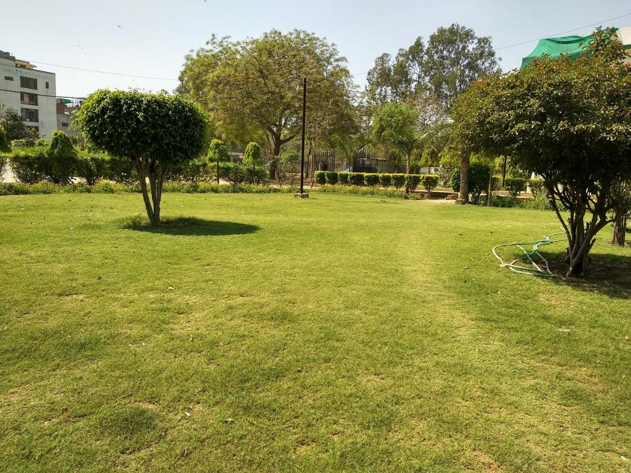 The Radiance Suites And Apartment Nowe Delhi Zewnętrze zdjęcie