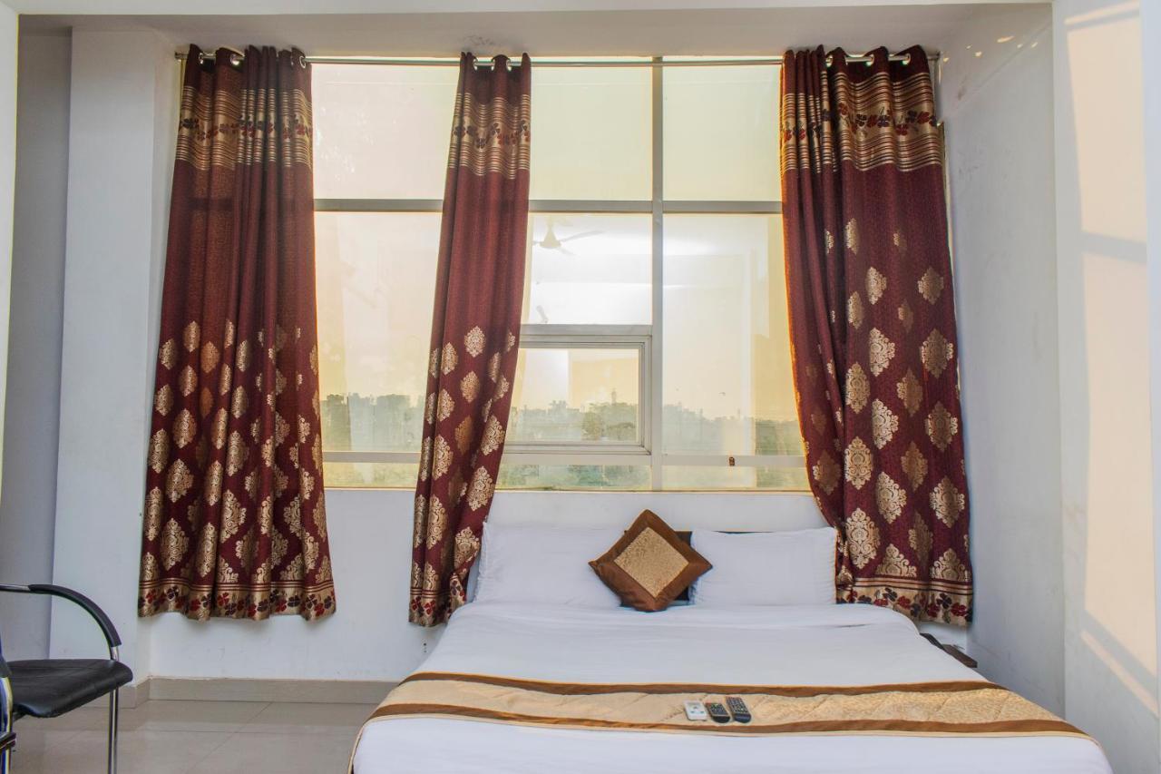 The Radiance Suites And Apartment Nowe Delhi Zewnętrze zdjęcie