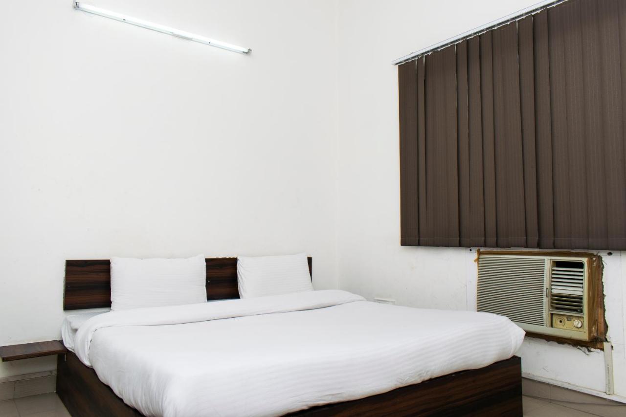 The Radiance Suites And Apartment Nowe Delhi Zewnętrze zdjęcie